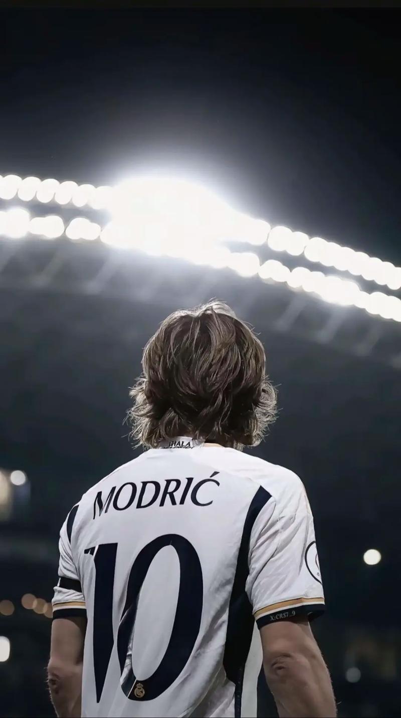 上海海港夺冠背后是穆斯卡特的战略放弃与坚守，成功卫冕中超冠军。